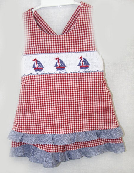 Smocked_baby_clothes